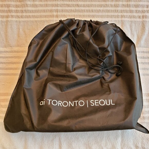 Artisan vegan leather tote with clutch, brown - Picture 9 of 9